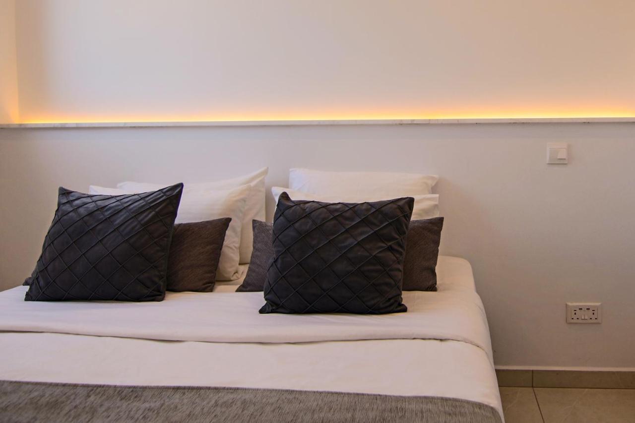 파포스 Phaedrus Living - Seaside Executive Flat Harbour 207 아파트 외부 사진