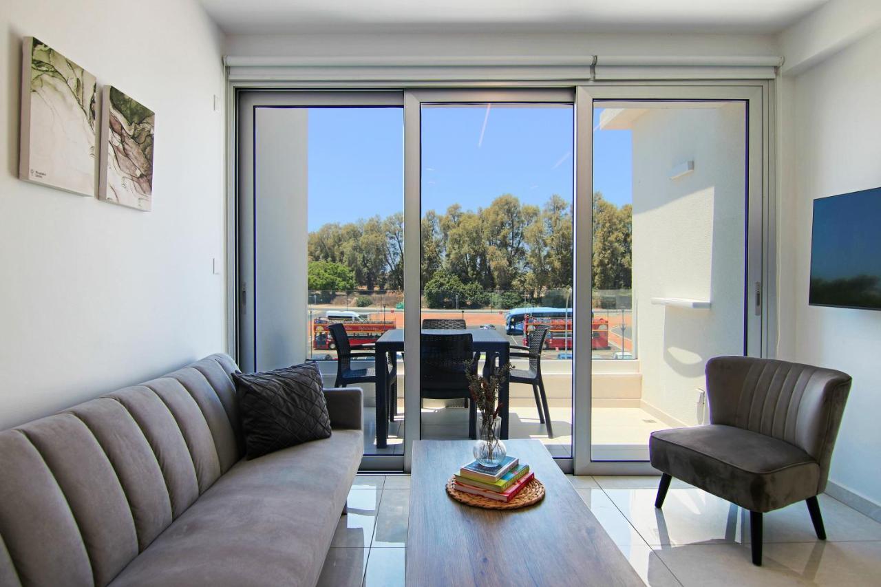 파포스 Phaedrus Living - Seaside Executive Flat Harbour 207 아파트 외부 사진