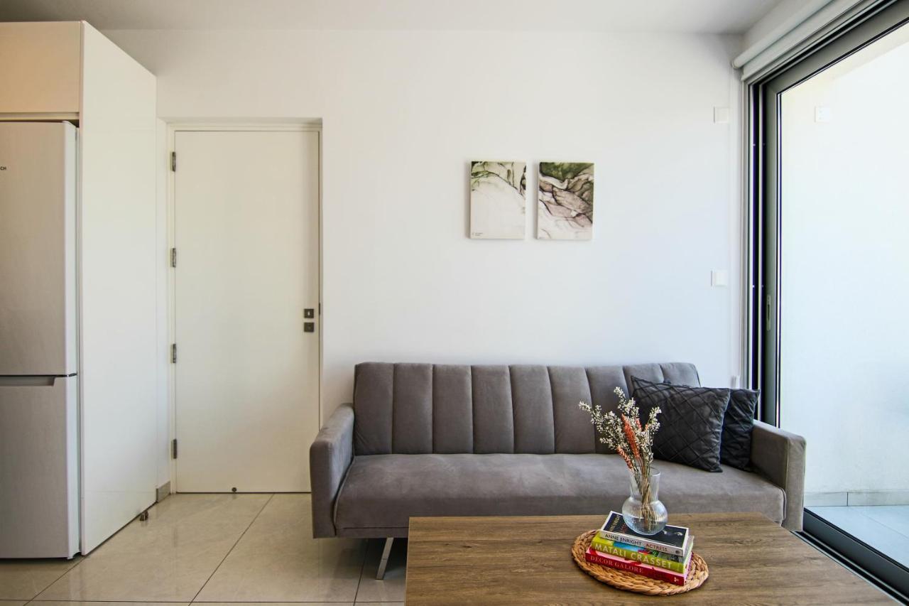 파포스 Phaedrus Living - Seaside Executive Flat Harbour 207 아파트 외부 사진